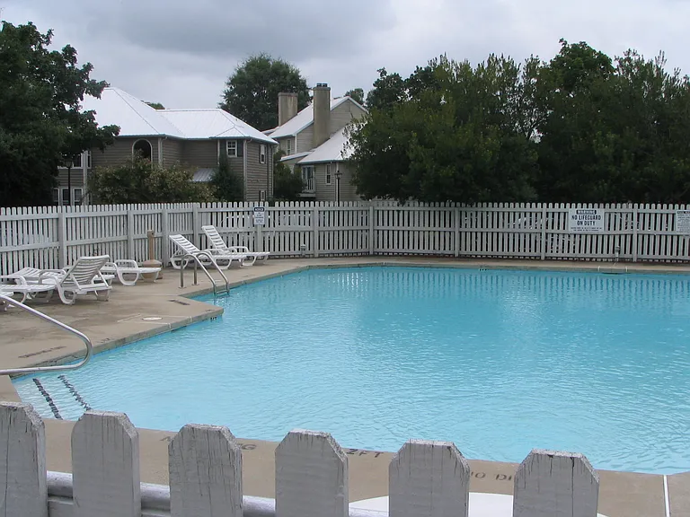 3220 Selwyn Farms Ln #8 — Photo 22