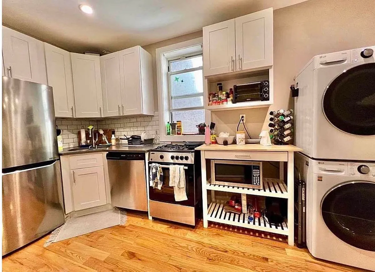 Building Photo - 72-30 67th St #3