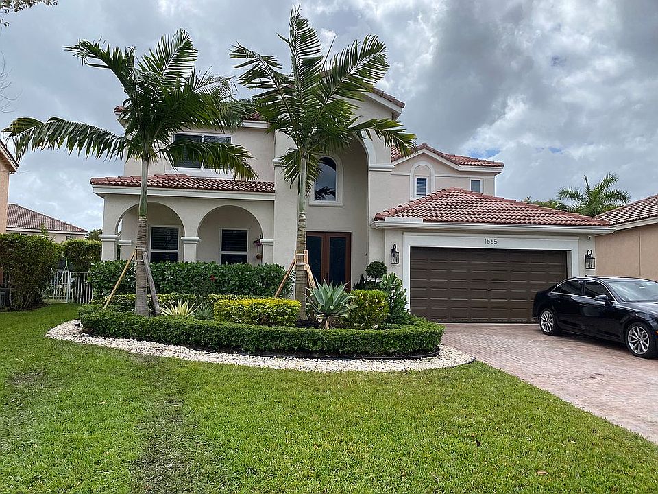1st image of 1565 Sandpiper Cir