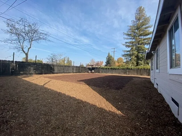 526 N View Ave — Photo 36