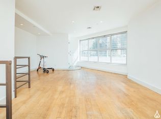 96 Woodpoint Rd APT 1C, Brooklyn, NY 11211