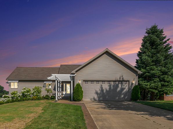 14263 Killybegs Ln, Cement City, MI 49233