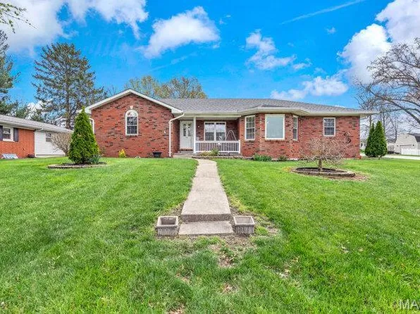 20 Richard St, Waterloo, IL 62298