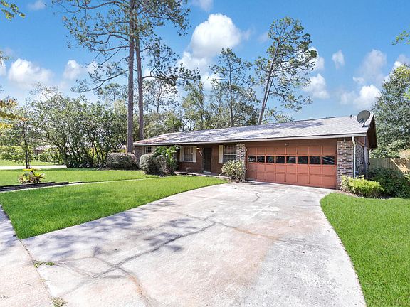 3rd image of 218 Quince Ct