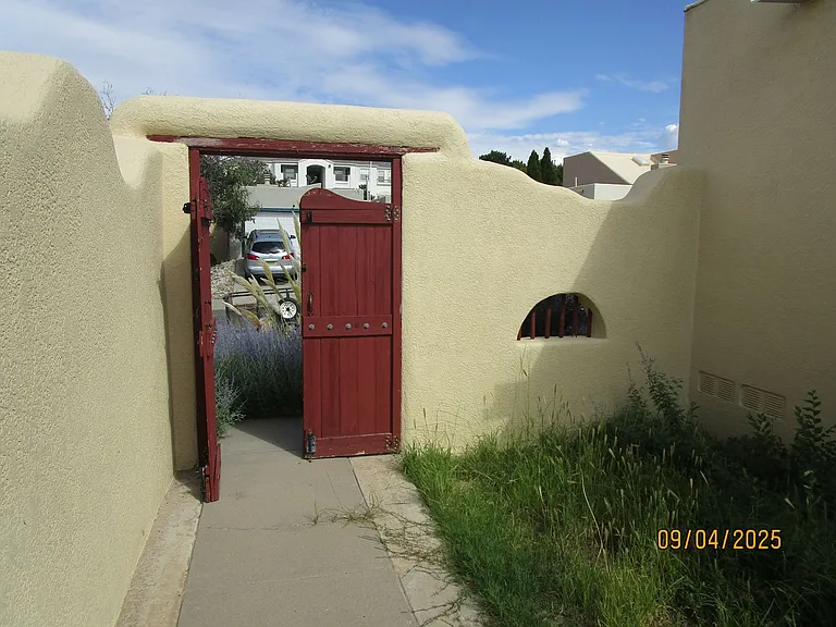 4929 Osuna Pl NE — Photo 3