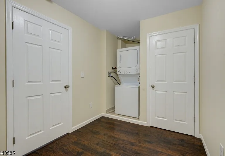 83-85 Summit Ave #3A — Photo 10