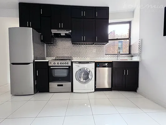 Rented by Bohemia Realty Group | media 3