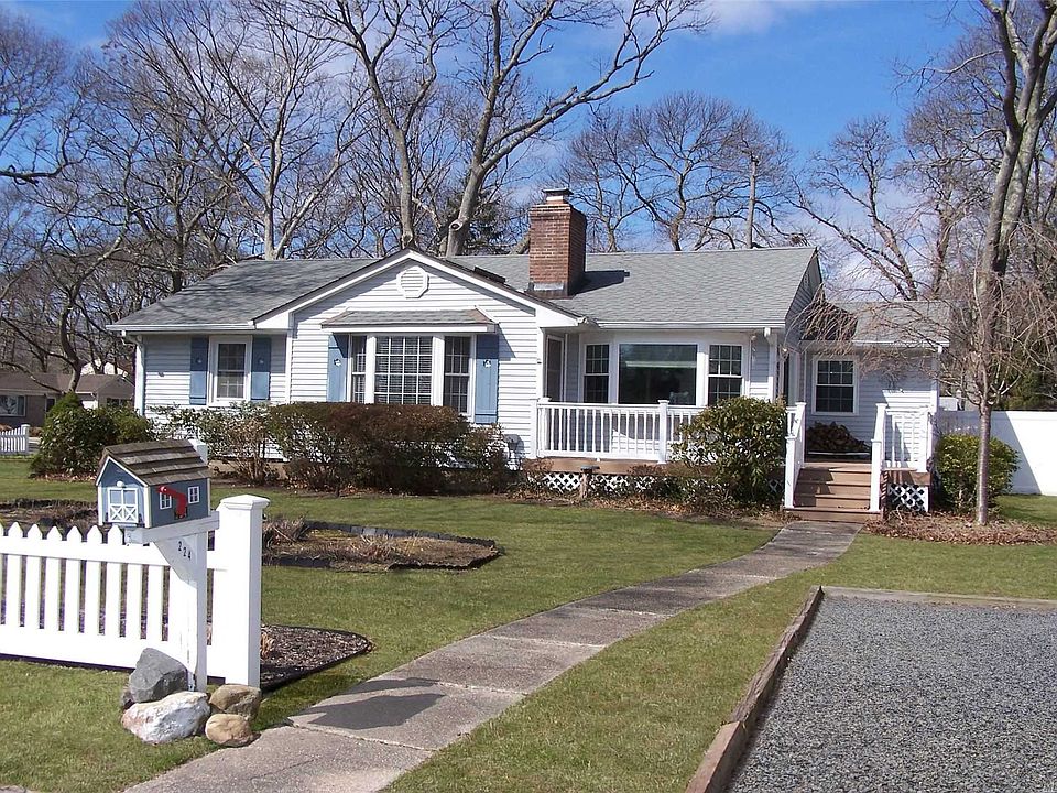 1st image of 224 Clinton Ave