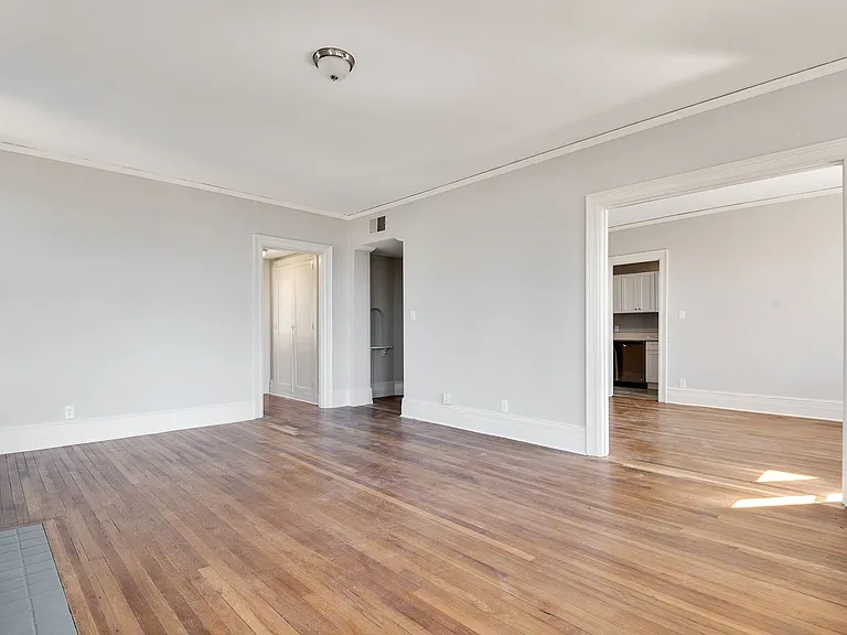 Fort Wood Apartments — Photo 43