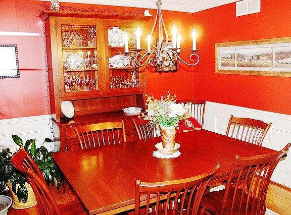 4th image of 6 Fox Hill Dr
