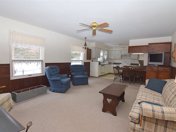 3rd image of 2409 Burnwood Dr