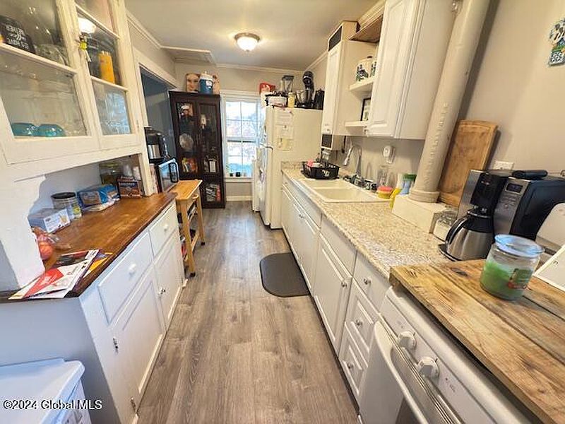 2nd image of 23 Stoddard Avenue