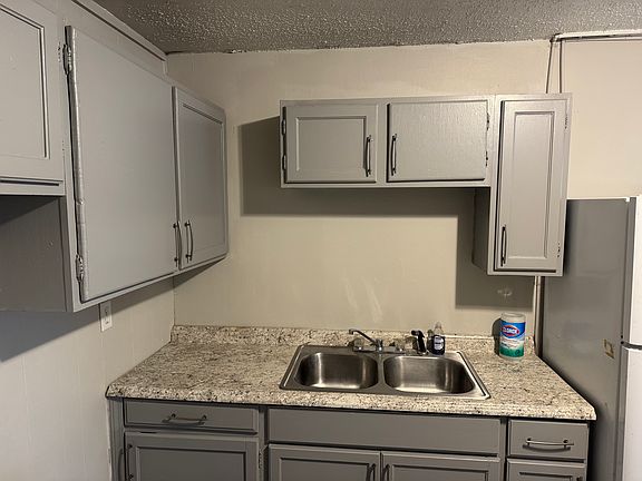 2nd image of 515 Parker Ave APT A