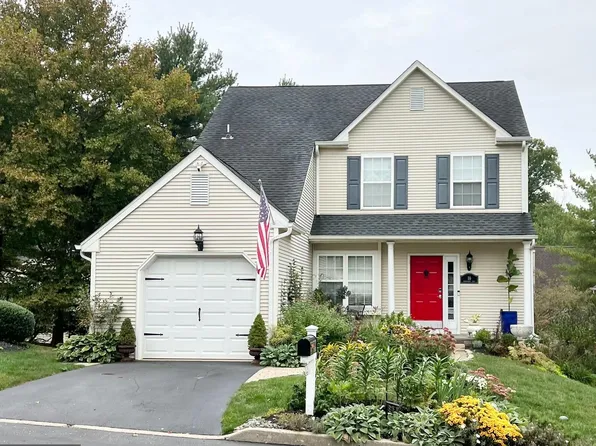 16 Kingfisher Ln, Downingtown, PA 19335