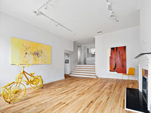 13 East 69th Street image 3 of 15