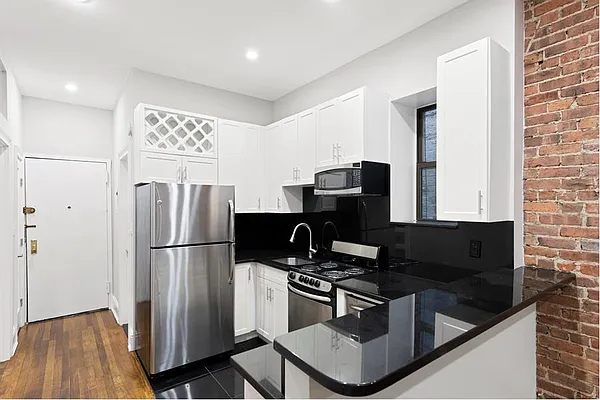 Rented by Douglas Elliman | media 2
