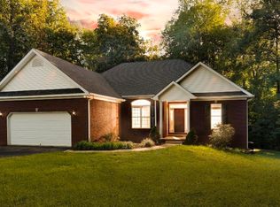 98 Apple Gate Ct, Scottsville, KY 42164