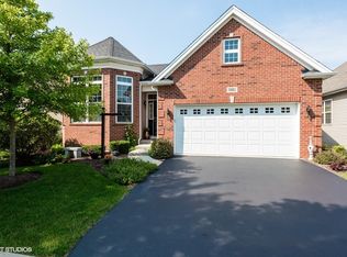 3881 Kingsmill Dr, Elgin, IL 60124