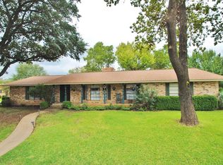 1830 Quailwood Dr, Fredericksburg, TX 78624