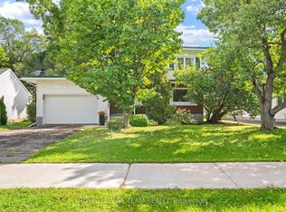 2009 Alta Vista Dr, Ottawa, ON K1H7K9