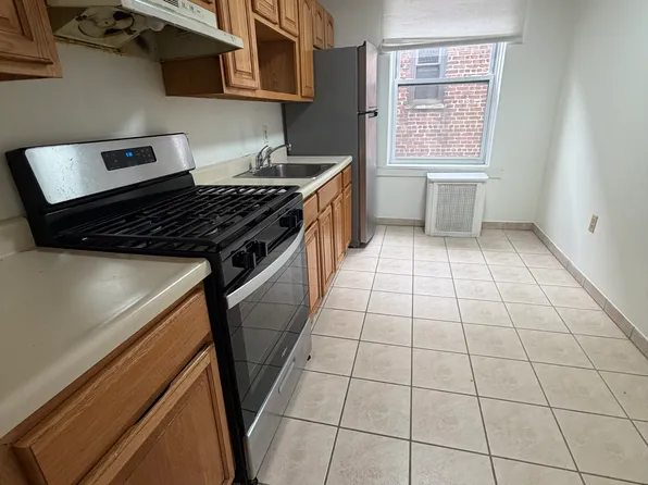 179 W 48th St APT 17, Bayonne, NJ 07002
