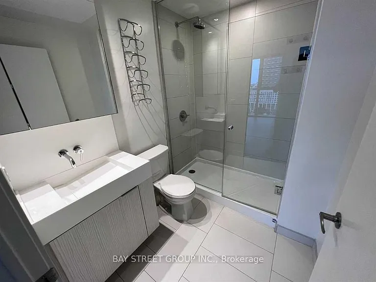 20 Richardson St E #1302 — Photo 17