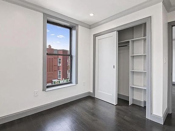 4th image of 1419 8th Ave APT G