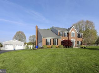 21016 Brooke Knolls Rd, Gaithersburg, MD 20882