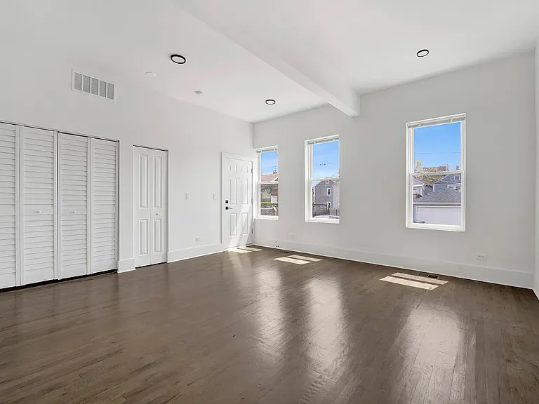 1813 W 21st St #2R — Photo 7