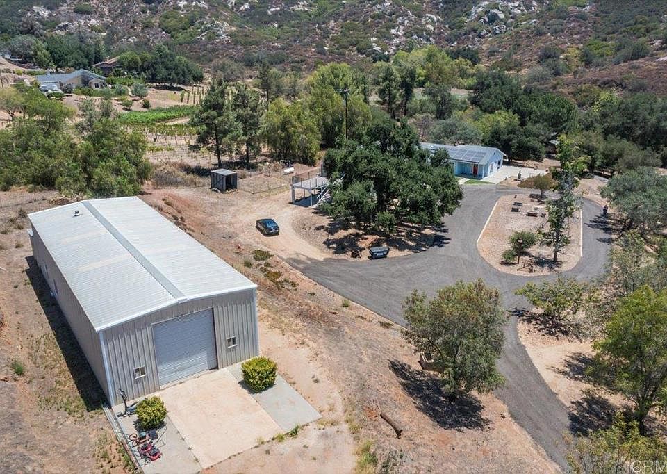 1st image of 20899 Black Canyon Rd