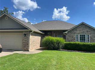 904 E McCann Rd, Rogers, AR 72758