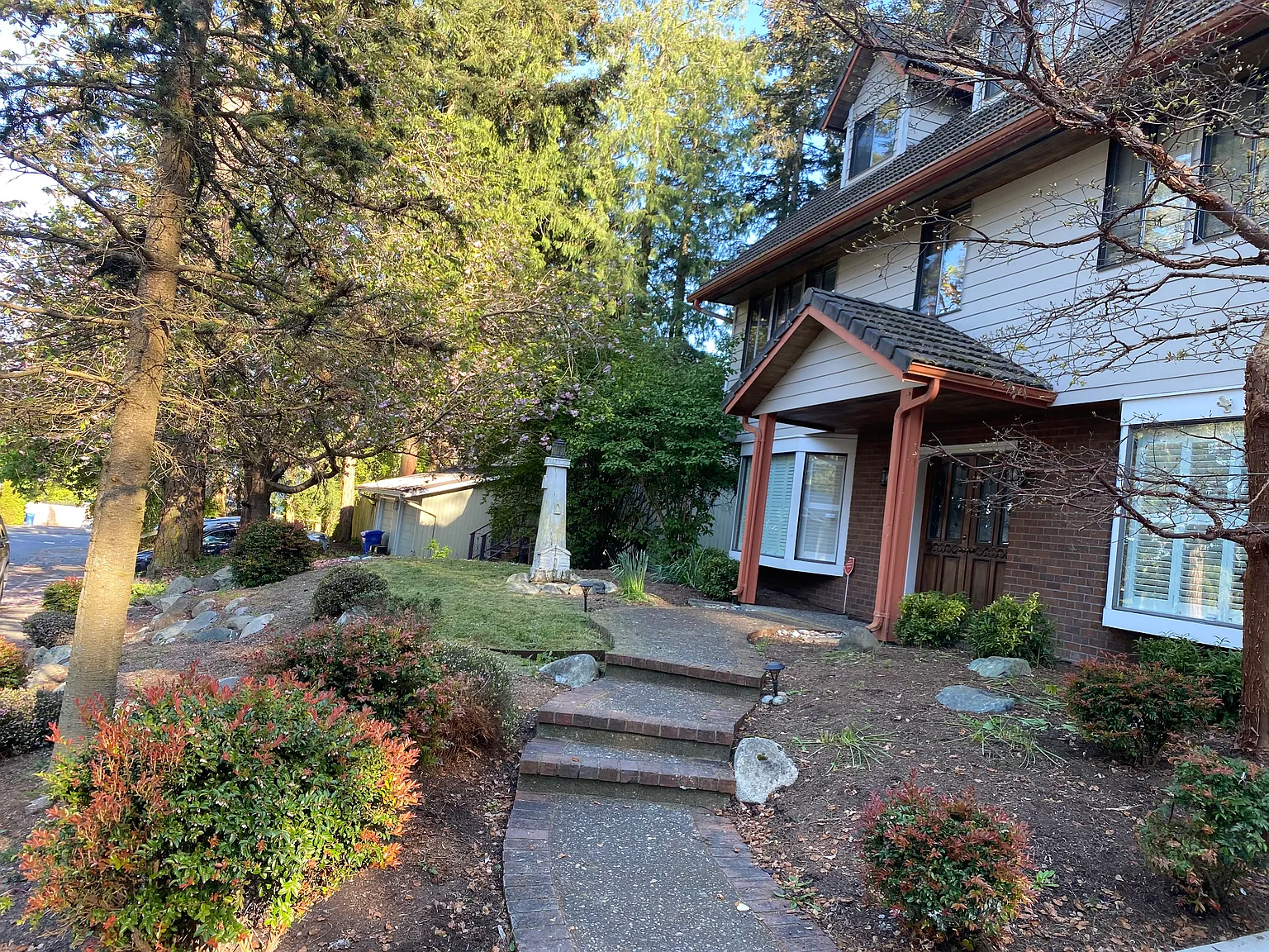 3 bed, 2100 sqft, $3,000 — Photo 3