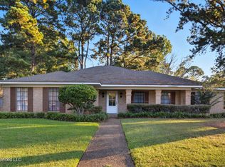 100 Foxgate Pl, Jackson, MS 39211