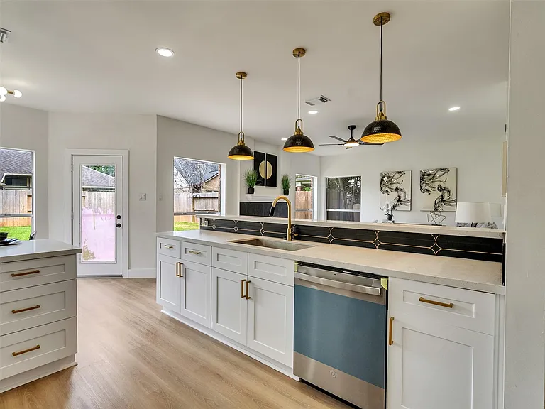 246 Cedar Elm Ln — Photo 16