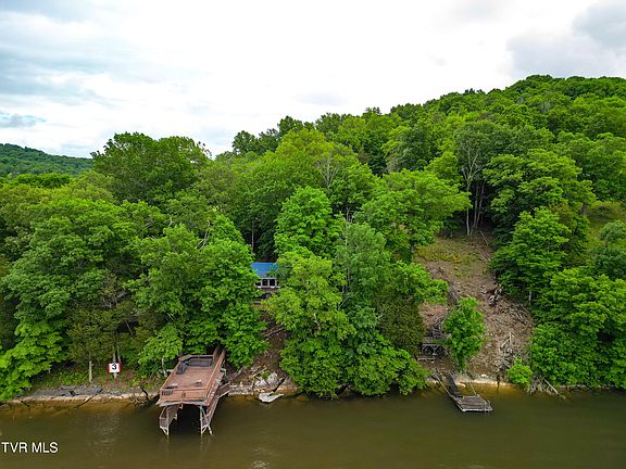 2nd image of 759 Blue Heron Ln
