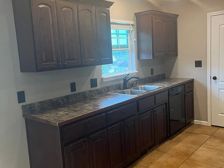 23568 Roulette Rd — Photo 12