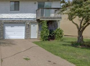 754 W 61st St, Davenport, IA 52806