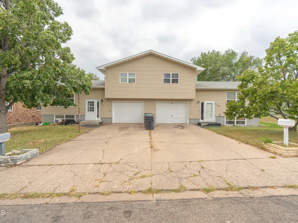 609/607 3rd Ave NE, Mandan, ND 58554