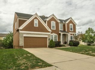 9220 N Campbell Ct, Kansas City, MO 64155
