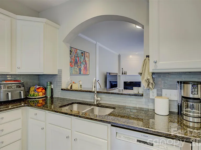 629 6th Baxter Xing — Photo 10