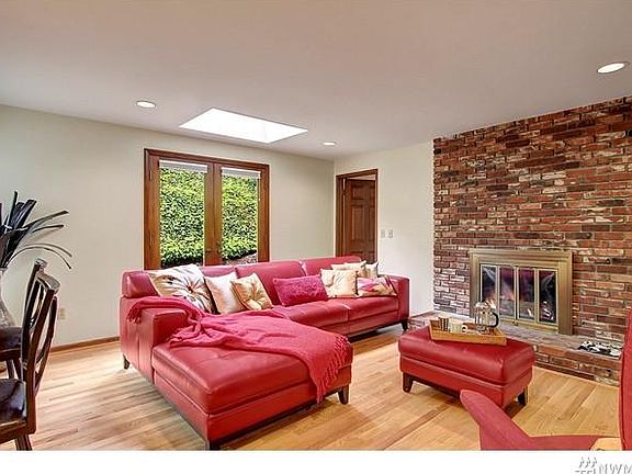 2nd image of 14901 SE 47th Pl