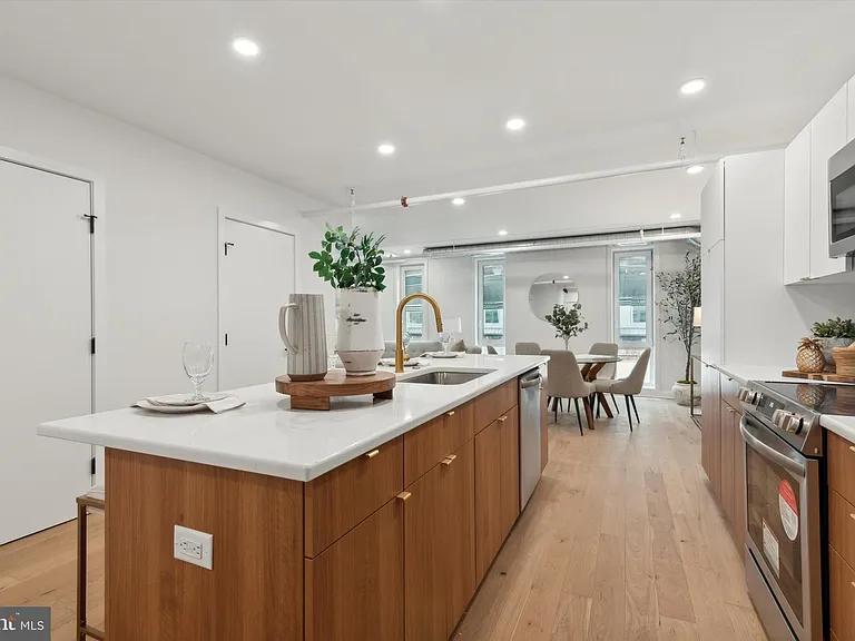 1416 Frankford Ave #206 — Photo 4