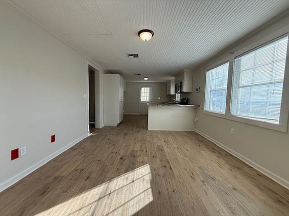 4th image of 1420 N. Third St.