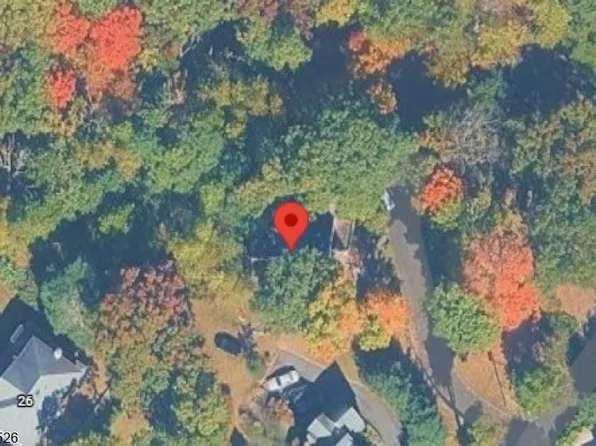 51 Overlook Rd, Livingston Twp., NJ 07039