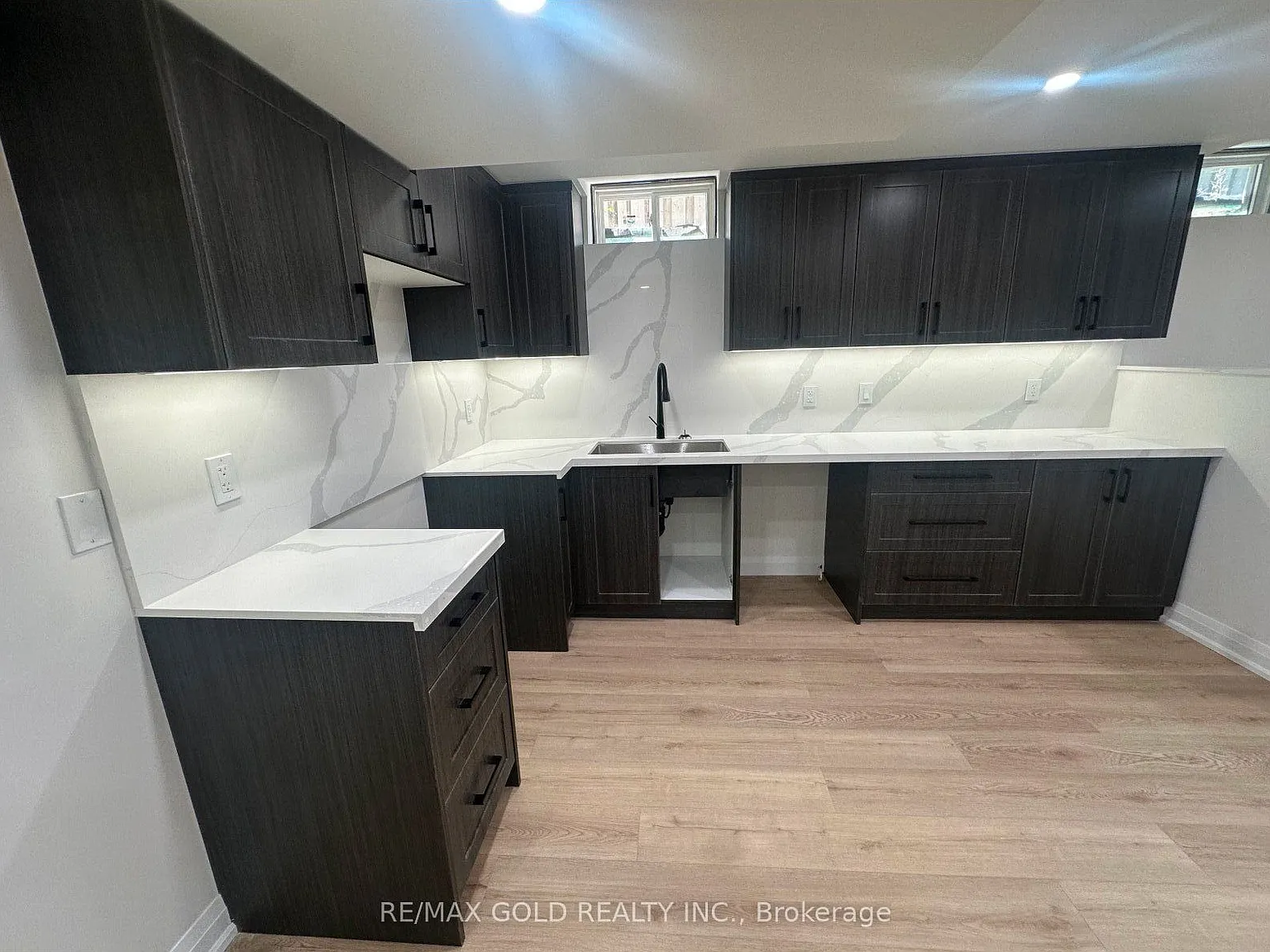 2 bed, $2,500 — Photo 4