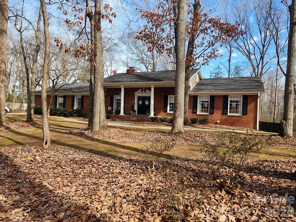 1st image of 1414 Clark Pl