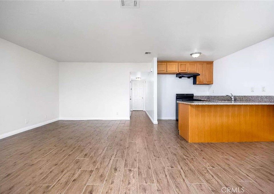 2nd image of 5516 Sultana Ave