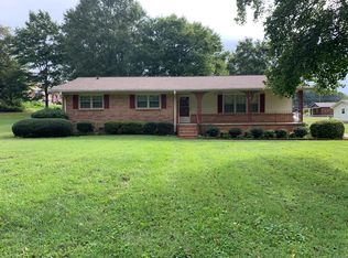 4 Davis Dr, Cartersville, GA 30120