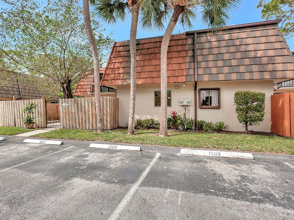 1st image of 4079 Palm Bay Circle #D