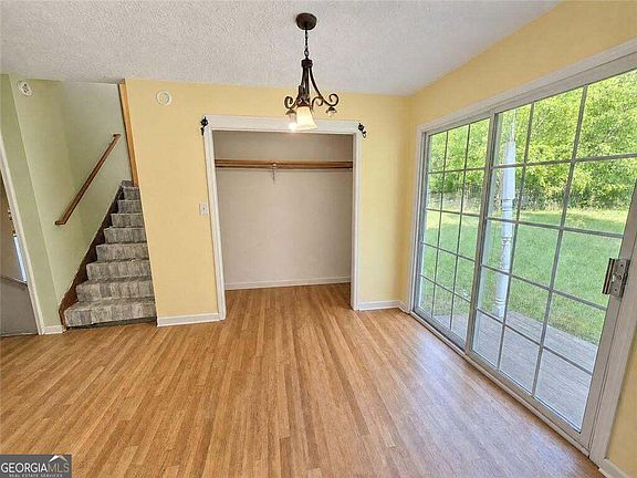 3rd image of 133 Emily Dr